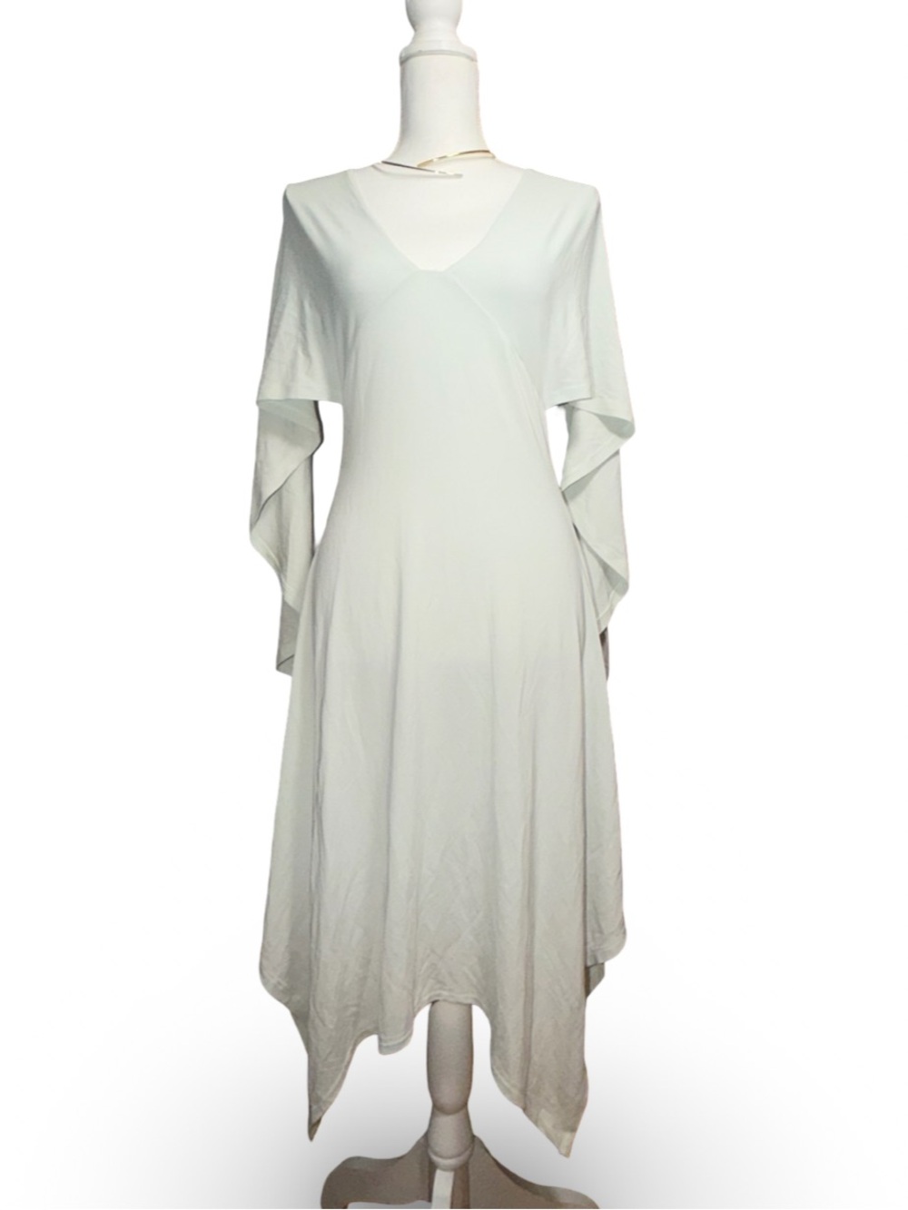 BCBGMAXAZRIA Mint V-Neck Cape Sleeve Handkerchief Hem Dress, XS